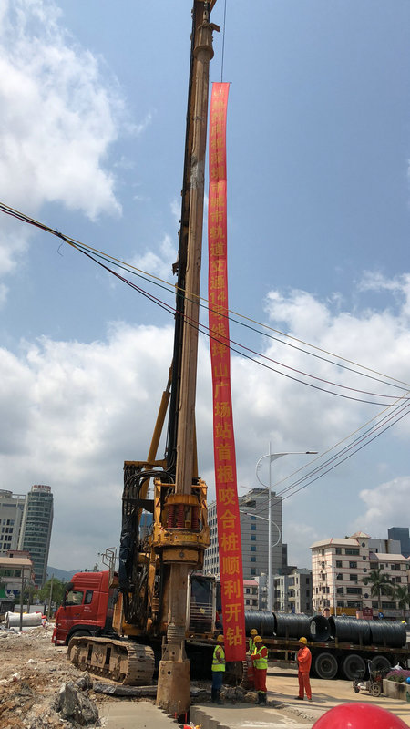 深圳地铁14号线围护结构施工