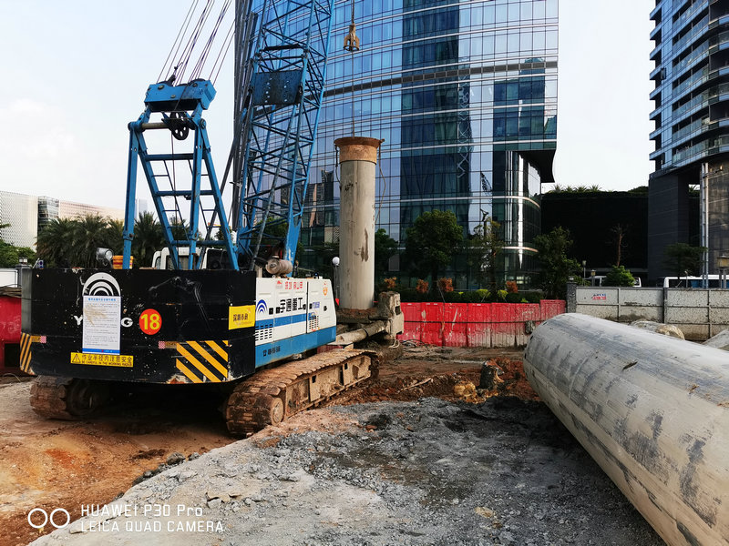 深圳宝中深城投中心项目咬合桩施工