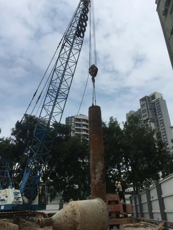 深圳市粤海文体中心咬合桩施工