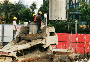 深圳宝中深城投中心项目咬合桩施工